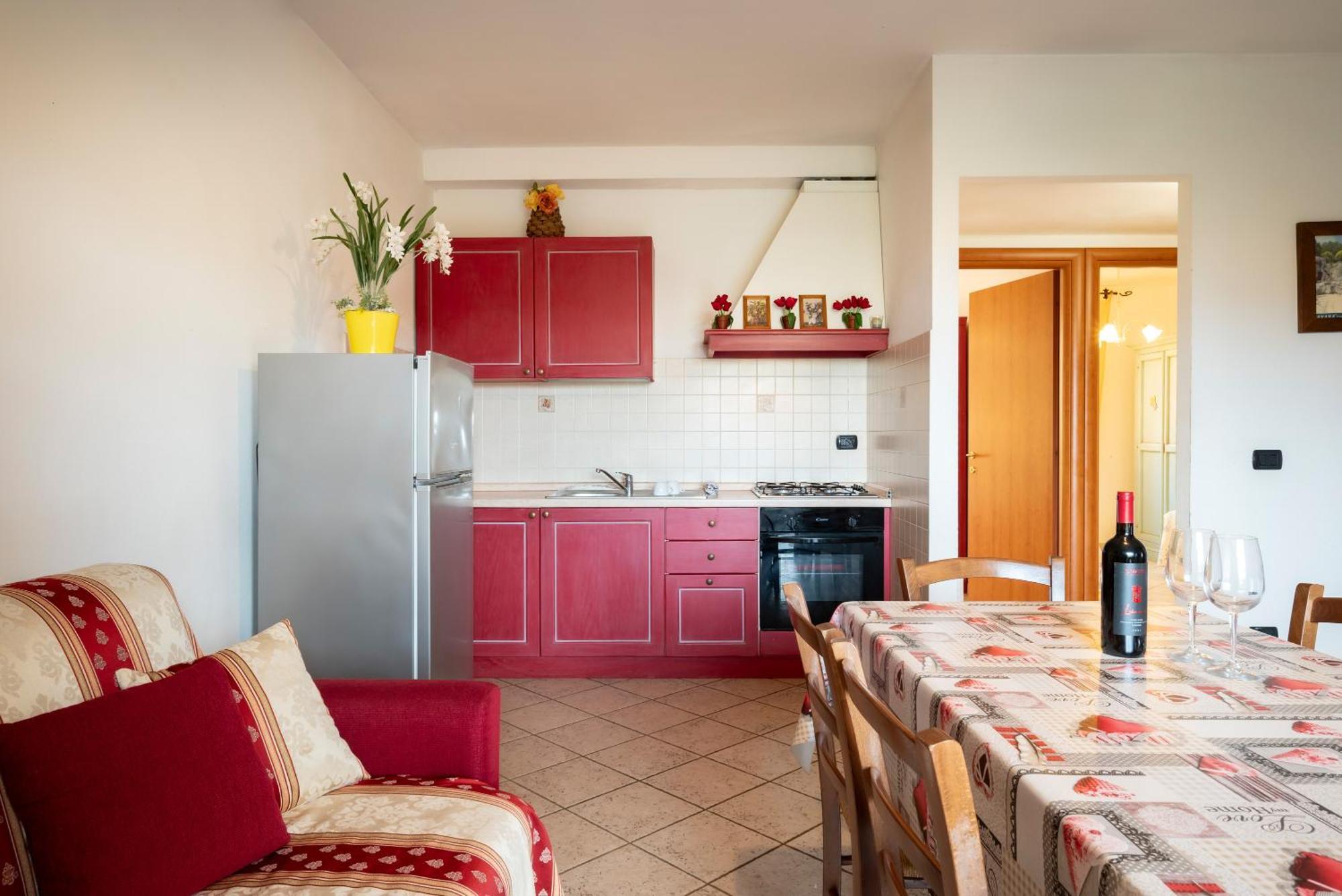 - Pool & Relax Follonica