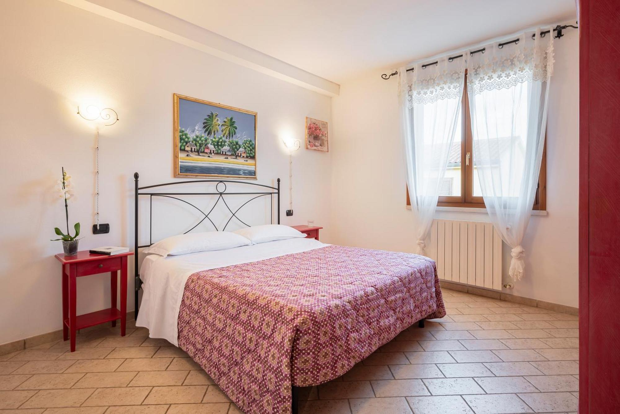 - Pool & Relax Follonica