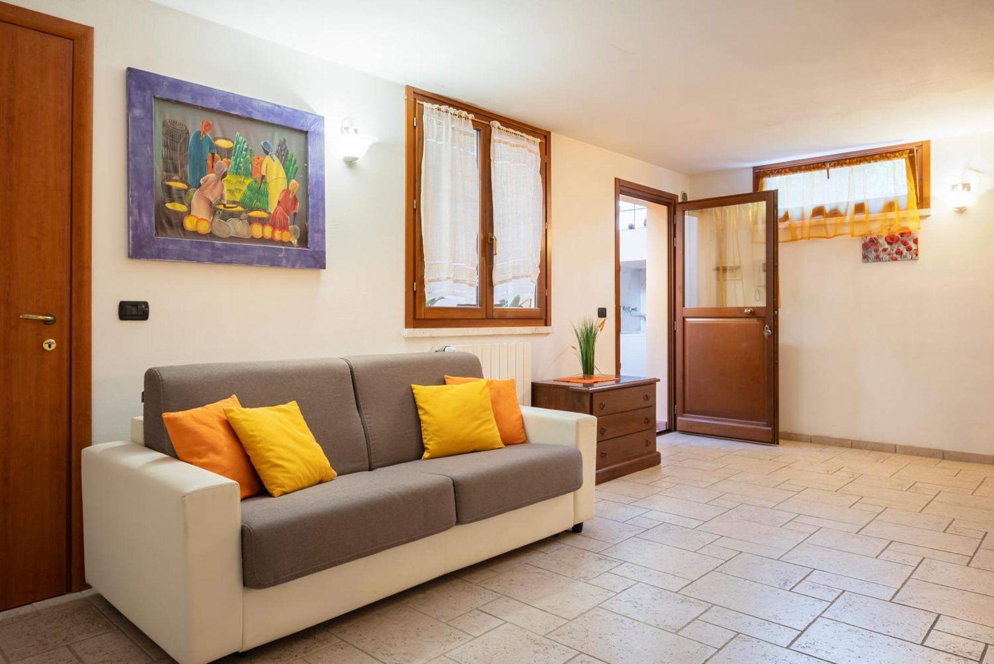 - Pool & Relax Apartment Follonica